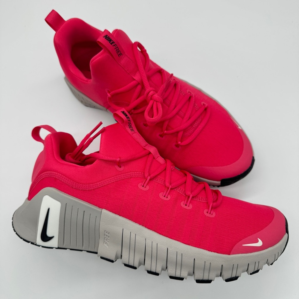 Nike Women's Pink Athletic Shoes